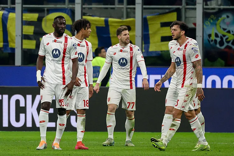 Son dakika haberi: Inter - Monza maçında Hakan Çalhanoğlu’ndan harika gol! Maçın oyuncusu seçildi...