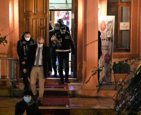 son-dakika-haberi-chpli-bilecik-belediyesinde-skandal-200-bin-dolar-rusvet-alirken-sucustu-yakalandi-1642625183787.jpg Son dakika haberi: CHP'li Bilecik Belediyesinde skandal! 200 bin dolar rüşvet alırken suçüstü yakalandı