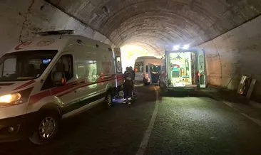Tunceli’de tünelde meydana gelen kazada 8 kişi yaralandı #tunceli