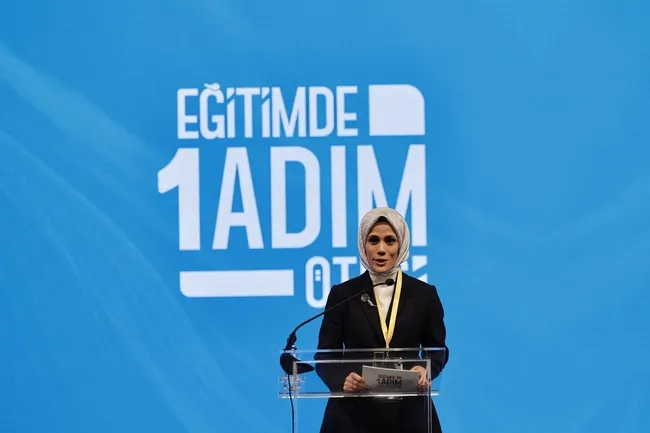 nun-okullarindan-oze-yolculuk-temali-zirve-esra-albayrak-referans-noktamiz-anadolu-ilim-ve-irfan-gelenegi-1699123366388.jpeg
