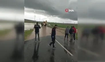 Kırşehir’de sağanak sele neden oldu