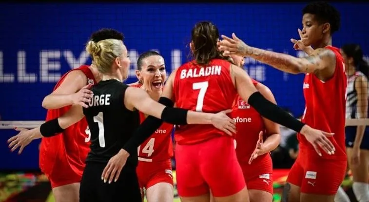 TÜRKİYE HOLLANDA voleybol maçı ne zaman, saat kaçta, hangi kanalda? Filenin Sultanları Paris 2024 maç programı