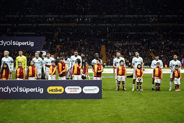 Son dakika haberi: Galatasaray maçında sahadan çekilen Adana Demirspor ceza alacak mı? İşte 24.madde detayı...