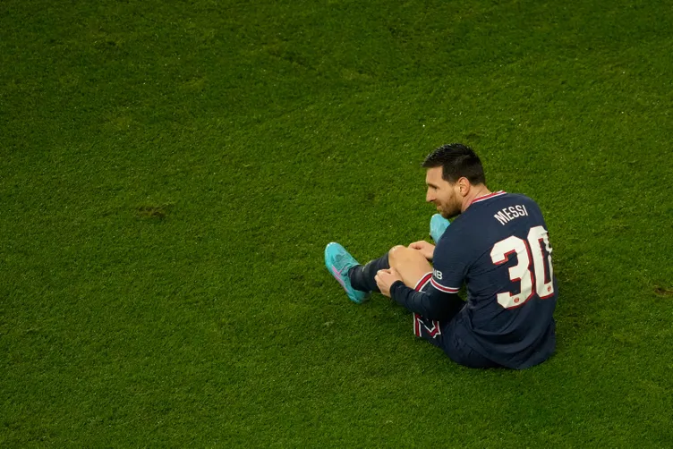 Son dakika: Futbol dünyası Lionel Messi’yi konuşuyor! Kaçan penaltıdan sonra dünya yıldızını yerden yere vurdular…