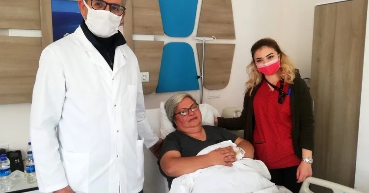 55 yaşındaki kadının göğsünden 4.5 kiloluk kitle çıkarıldı