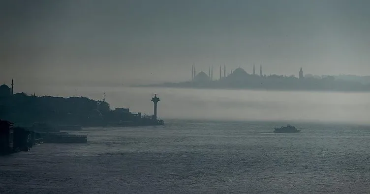 Son dakika: İstanbul Boğaz’ı yoğun sis nedeniyle gemi geçişlerine kapatıldı