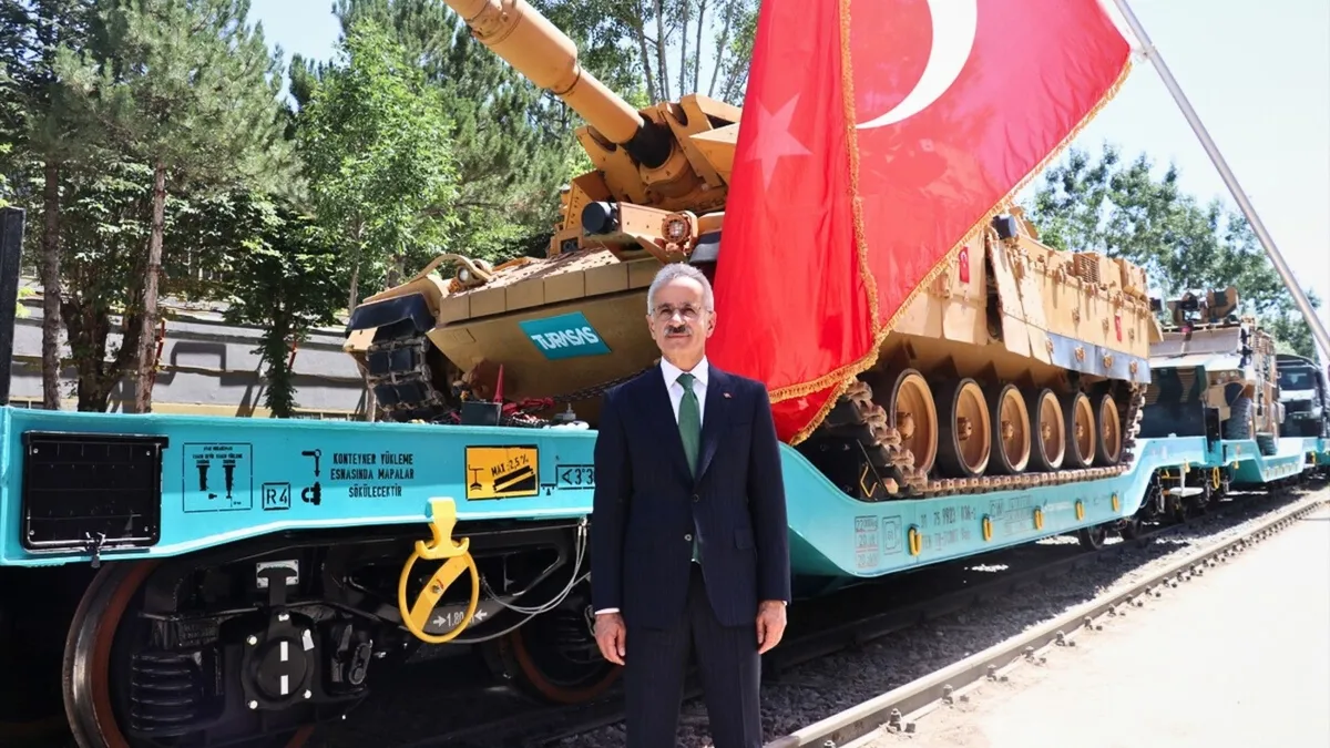 Türk ordusu için o ilde üretilecek, gücüne güç katacak! Bakan Uraloğlu stratejik hamleyi duyurdu Türk ordusu için o ilde üretilecek, gücüne güç katacak! Bakan Uraloğlu stratejik hamleyi duyurdu