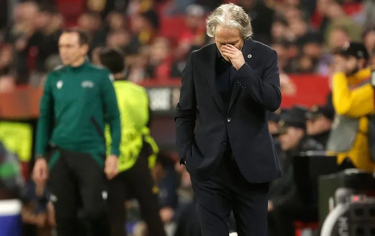 Son dakika haberleri: Sevilla-Fenerbahçe maçı sonrası Jorge Jesus için flaş yorum! Oyunda uyuya kaldı