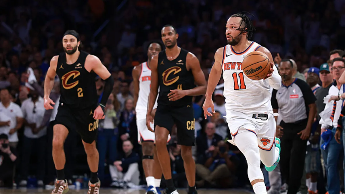Knicks, 22 sayıdan dönerek konferans finaline galibiyetle başladı Knicks, 22 sayıdan dönerek konferans finaline galibiyetle başladı