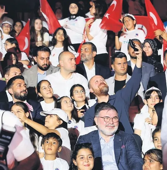 bizi-kardes-kilan-degerleri-yasatalim-1787088889876.jpeg