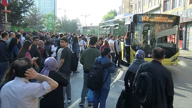 Üsküdar-Çekmeköy metro hattında arıza! İstanbullu yine yolda kaldı: İmamoğlu koltuk kavgasında...