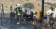 Anız yangınında arı kovanları zarar gördü