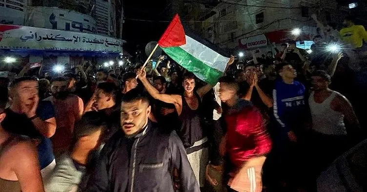 Gazze ve Batı Şeria’daki Filistinli gençlerden ateşkes sevinci