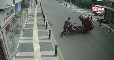 Sakarya’da gaz kolu takılı kalan motosikletin ustaya yaşattığı zor anlar kamerada | Video