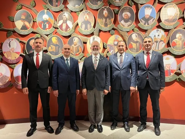 ak-parti-grup-baskanvekili-yenisehirlioglu-manisa-turkiye-yuzyilinin-uretim-ve-ilim-ussu-olma-yolunda-emin-adi-1761937354902.jpg