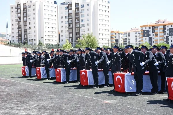 turk-polis-teskilatina-404-yeni-nefer-404-genc-kahraman-goreve-ugurlandi-1782384361312.jpg