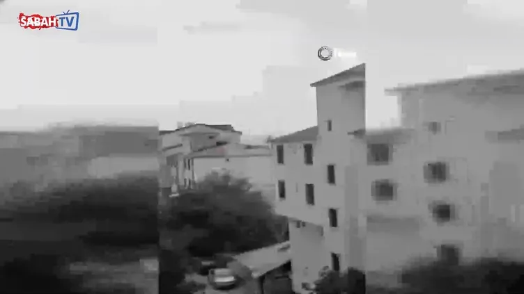 Kuvvetli rüzgar çatıları uçurdu
