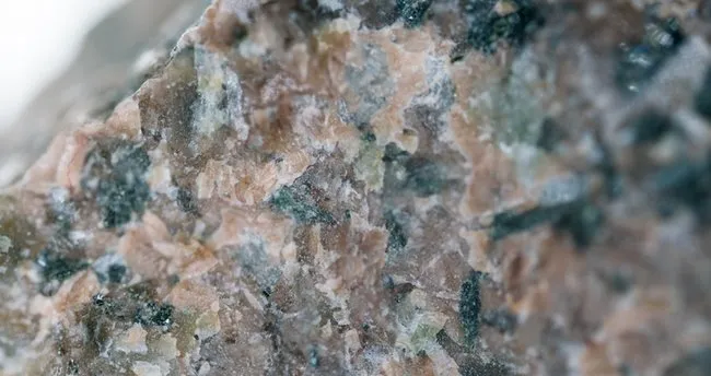 Οφέλη από πέτρα σεληνίτη: Ποιες είναι οι ιδιότητες της πέτρας σεληνίτη;  Τι κάνει?