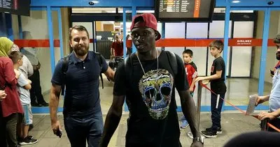 Toure ve Ayuk Trabzonspor için Türkiye’ye geldi