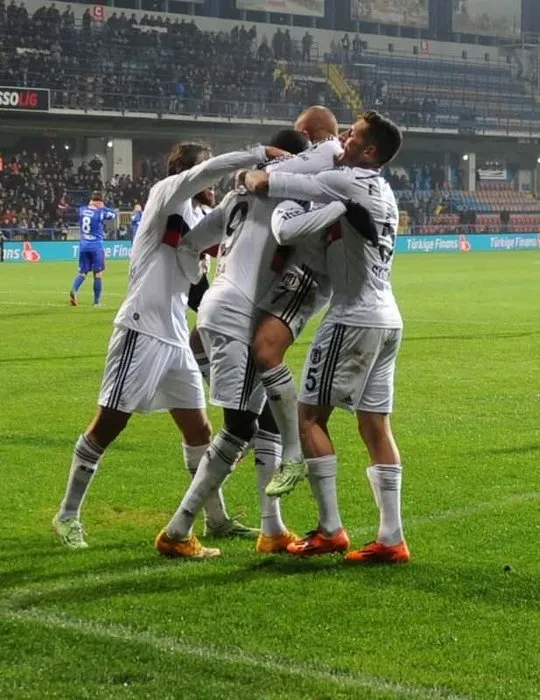 Karabükspor - Beşiktaş maçının fotoğrafları