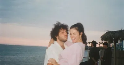 Dünyaca ünlü şarkıcı Selena Gomez ve sevgilisi Benny Blanco evlendi! Yıllar sonra mutluluğu buldu