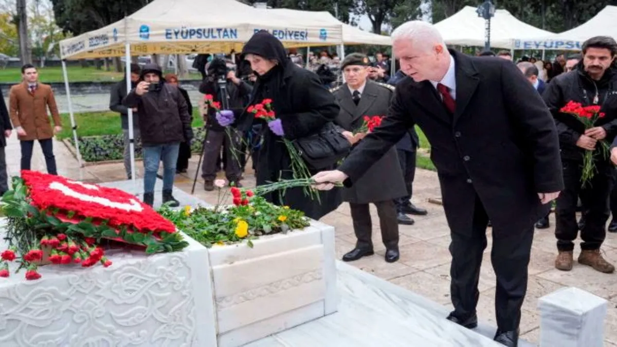 Milli şair Mehmet Akif Ersoy vefatının 89. yıl dönümünde kabri başında anıldı Milli şair Mehmet Akif Ersoy vefatının 89. yıl dönümünde kabri başında anıldı