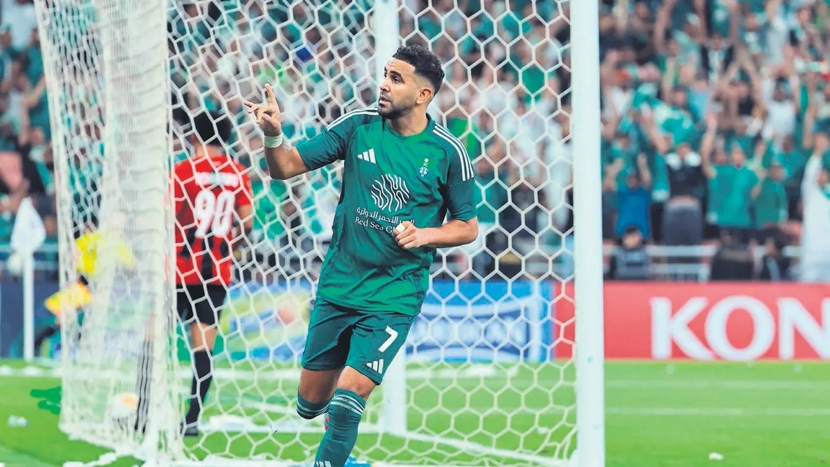 Mahrez önerildi Bailey listede