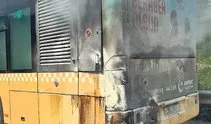 Seyir halindeki İETT otobüsü yandı