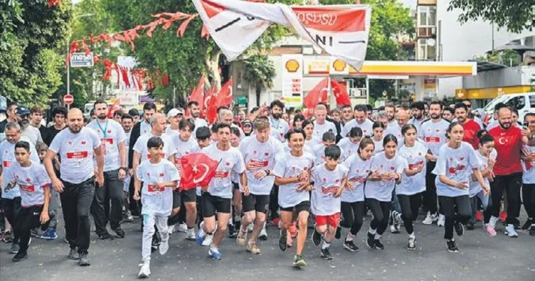 15 Temmuz şehitleri için koştular