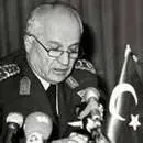 Kenan Evren Genelkurmay Başkanı oldu