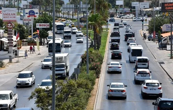 Dönüş trafiği başladı... İşte trafikte son durum