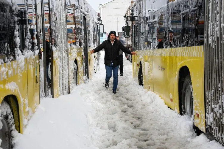 İstanbul’a kar geliyor! Meteoroloji uzmanları tarih vererek açıkladı: Lapa lapa yağacak!
