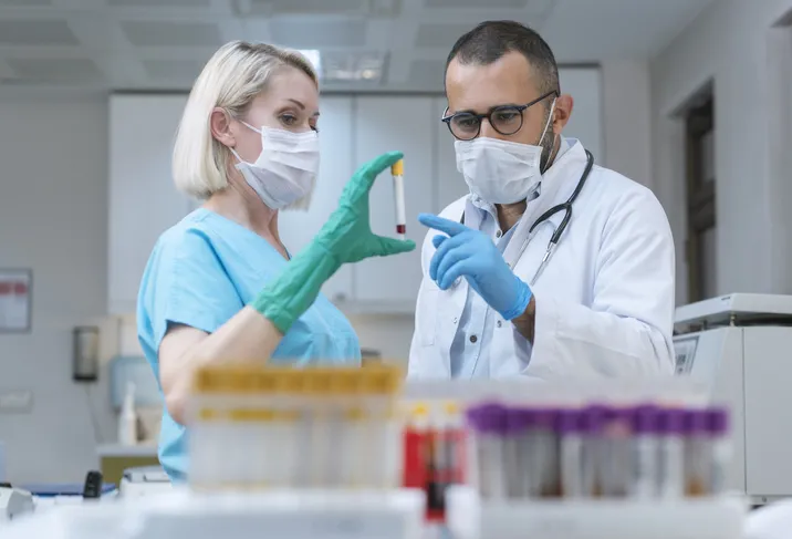 Virüslerin izini takip edebilirsiniz! Hangi hastalık ne zaman belirti verir? Vücuda girer girmez...