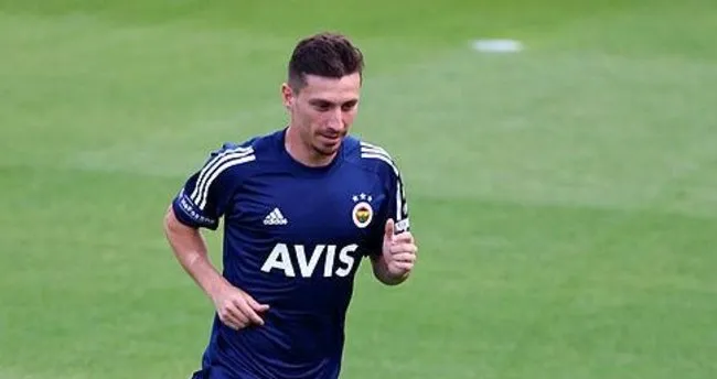Fenerbahçeli Mert Hakan Yandaş Galatasaraylı yönetici Şükrü Hanedar hakkında suç duyurusunda bulundu