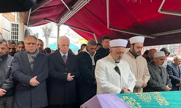 Fatih’te çöken binalarda hayatını kaybeden kadın son yolculuğuna uğurlandı
