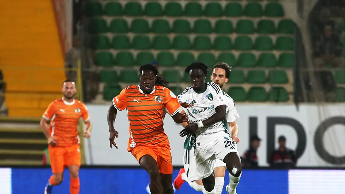 Kocaelispor, Alanyaspor’u deplasmanda 2 golle geçti!