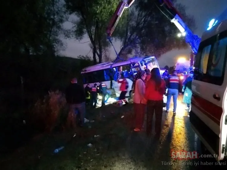 Tarım işçilerini taşıyan midibüs ile ticari araç çarpıştı: 1 ölü, 24 yaralı