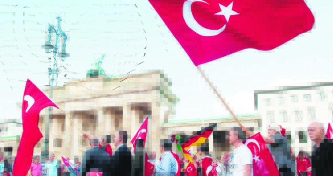 Çifte vatandaşlık yasası imzalandı