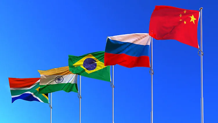 BRICS Liderler Zirvesi toplandı: Ticarette dolarsızlık gündemde – Batı’ya karşı değiliz!