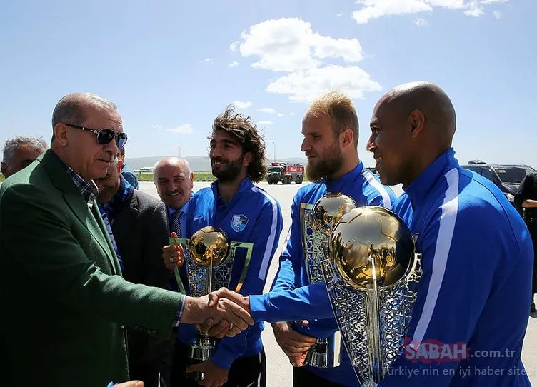 Cumhurbaşkanı Erdoğan, Erzurum'da böyle karşılandı