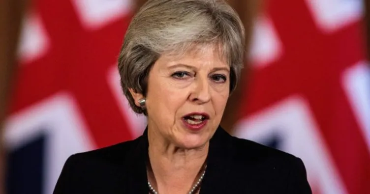 İngiltere Başbakanı May, istifa eden 2 bakanının yerine yeni isimler atadı