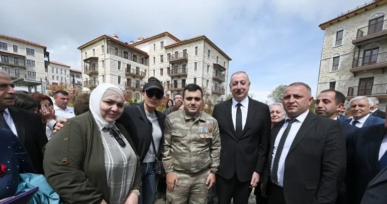 Karabağ’ın sembol şehri Şuşa’ya Azerbaycanlı aileler yerleşmeye başladı