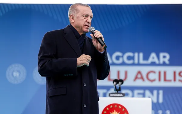 son-dakika-baskan-erdogandan-kilicdaroglunun-seccade-saygisizligina-tepki-talimati-pensilvanyadan-aliyorlar-1680449124630.jpg Son dakika | Başkan Erdoğan'dan Kılıçdaroğlu'nun seccade saygısızlığına tepki: Talimatı Pensilvanya'dan alıyorlar
