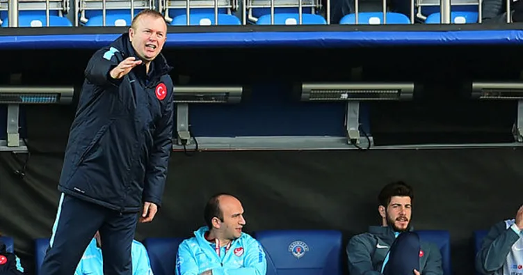 Menemen’de Abdullah Ercan imzayı attı