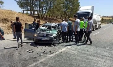 Adıyaman'da feci kaza! Otomobil ile kamyon çarpıştı: 4 yaralı #adiyaman