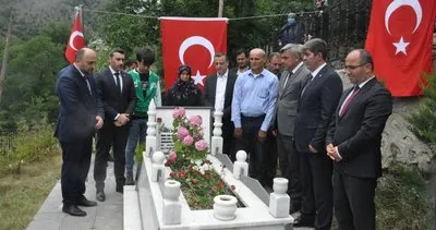 Şehit Necmettin öğretmen mezarı başında anıldı #gumushane