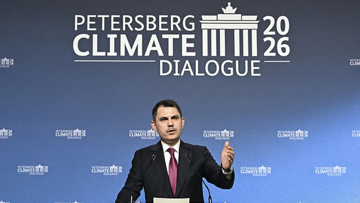 Bakan Kurum: “Ülkeler taahhütlerini yerine getirmeli” Bakan Kurum: “Ülkeler taahhütlerini yerine getirmeli”