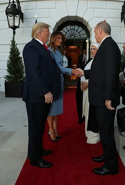 Son dakika: ABD Başkanı  Donald Trump, Erdoğan ile çekilmiş aile fotoğrafını paylaştı!