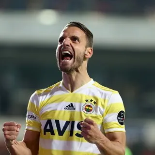 Roberto Soldado kendi kendini imha etti
