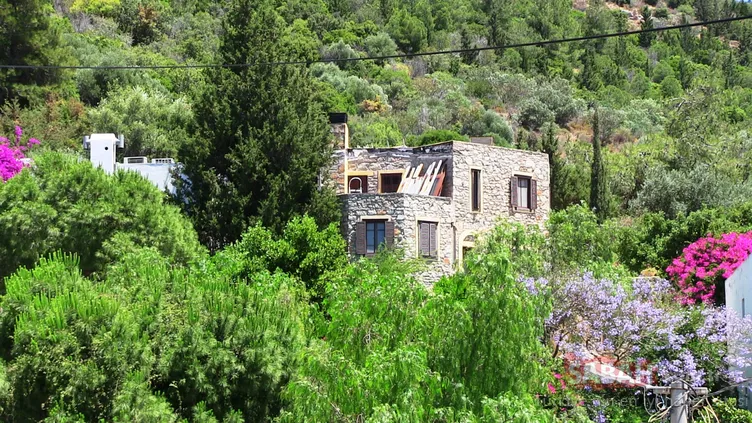 Yılmaz Özdil'in villasının yıkımı için yavaşlıkta rekor kıracaklar